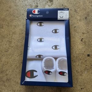 Champion giftset baby